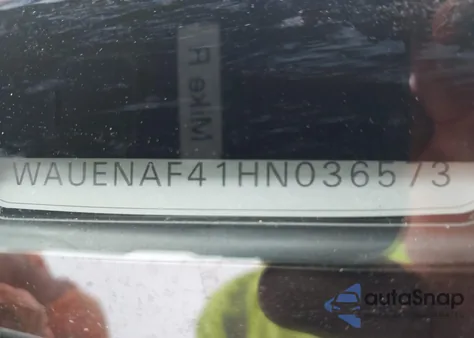 2017 Audi A4 2.0T Premium z USA, uszkodzony, nr VIN WAUENAF41HN036573